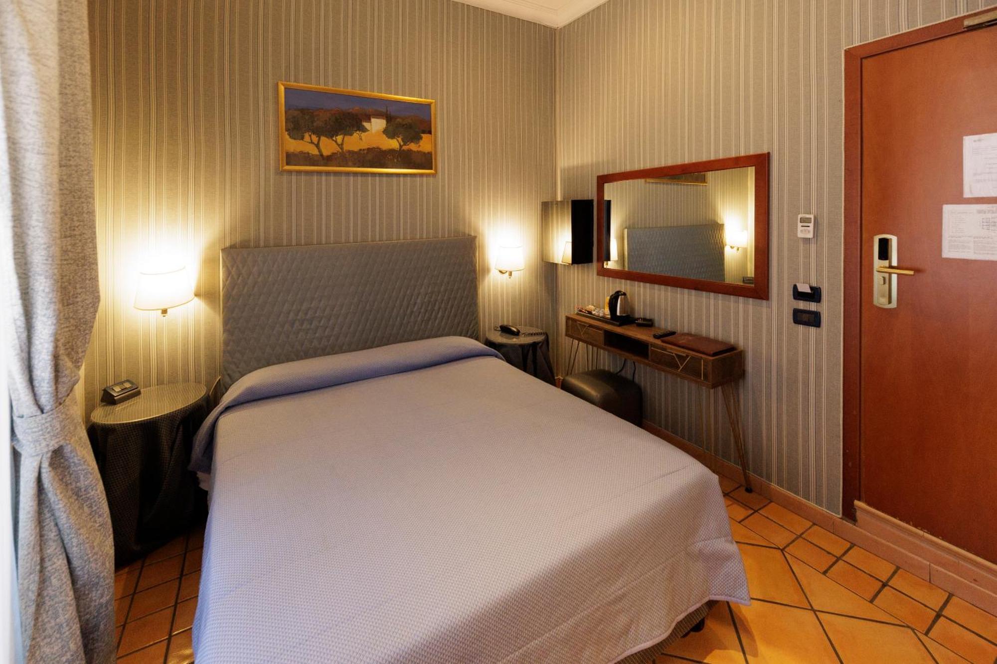 Hotel Lirico Roma Exterior foto