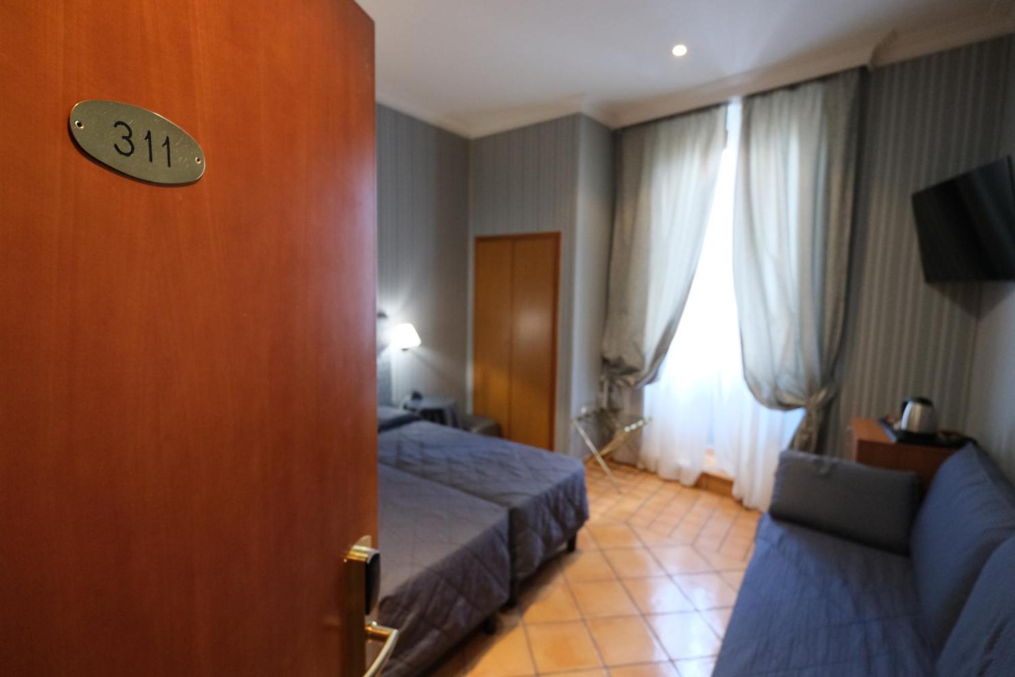 Hotel Lirico Roma Exterior foto